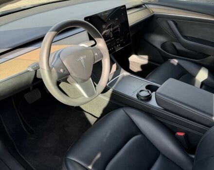 Серый Тесла Модель 3, объемом двигателя 0 л и пробегом 40 тыс. км за 19600 $, фото 4 на Automoto.ua