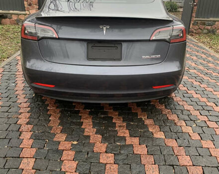 Сірий Тесла Модель 3, об'ємом двигуна 0 л та пробігом 26 тис. км за 31500 $, фото 2 на Automoto.ua