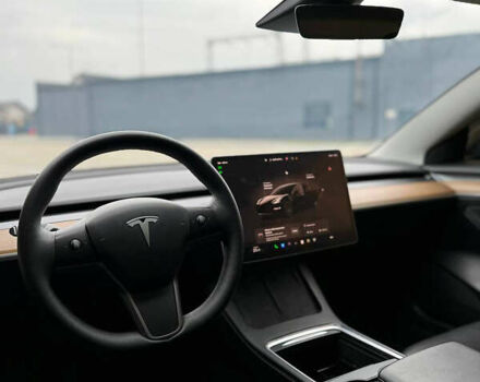 Серый Тесла Модель 3, объемом двигателя 0 л и пробегом 52 тыс. км за 24000 $, фото 9 на Automoto.ua