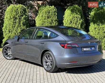 Серый Тесла Модель 3, объемом двигателя 0 л и пробегом 19 тыс. км за 24999 $, фото 6 на Automoto.ua