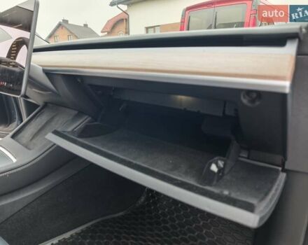 Сірий Тесла Модель 3, об'ємом двигуна 0 л та пробігом 26 тис. км за 20499 $, фото 25 на Automoto.ua