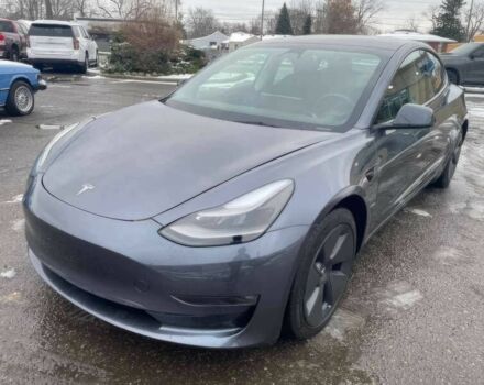 Серый Тесла Модель 3, объемом двигателя 0 л и пробегом 13 тыс. км за 19600 $, фото 2 на Automoto.ua