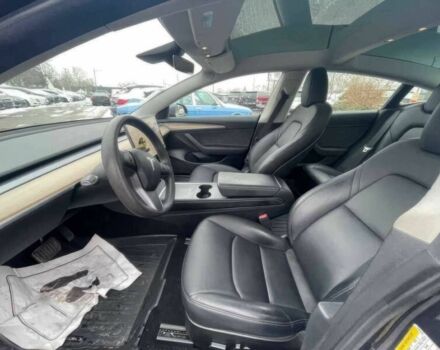 Серый Тесла Модель 3, объемом двигателя 0 л и пробегом 13 тыс. км за 19600 $, фото 8 на Automoto.ua