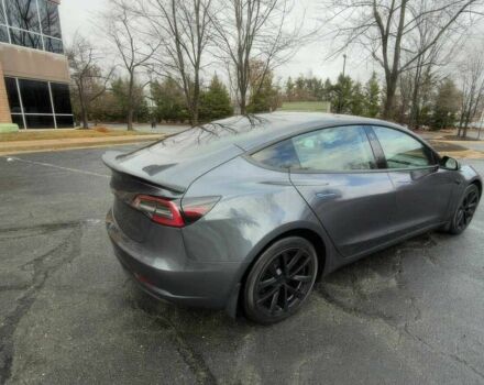 Серый Тесла Модель 3, объемом двигателя 0 л и пробегом 29 тыс. км за 10400 $, фото 6 на Automoto.ua