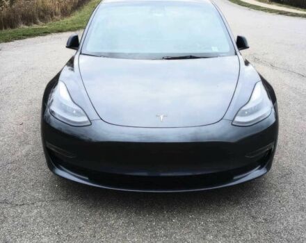 Серый Тесла Модель 3, объемом двигателя 0 л и пробегом 23 тыс. км за 18400 $, фото 1 на Automoto.ua