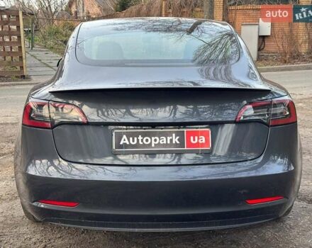 Серый Тесла Модель 3, объемом двигателя 0 л и пробегом 31 тыс. км за 25990 $, фото 5 на Automoto.ua