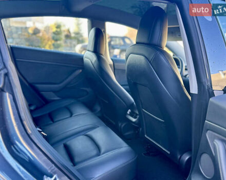 Серый Тесла Модель 3, объемом двигателя 0 л и пробегом 69 тыс. км за 18999 $, фото 33 на Automoto.ua