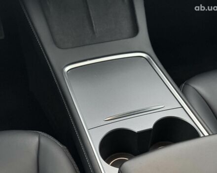 Серый Тесла Модель 3, объемом двигателя 0 л и пробегом 39 тыс. км за 23290 $, фото 30 на Automoto.ua