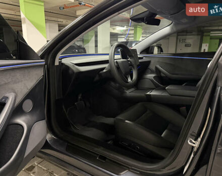 Серый Тесла Модель 3, объемом двигателя 0 л и пробегом 22 тыс. км за 29000 $, фото 12 на Automoto.ua