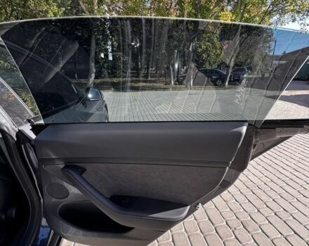 Сірий Тесла Модель 3, об'ємом двигуна 0 л та пробігом 48 тис. км за 25500 $, фото 16 на Automoto.ua