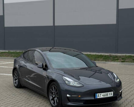 Серый Тесла Модель 3, объемом двигателя 0 л и пробегом 52 тыс. км за 24000 $, фото 1 на Automoto.ua