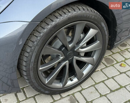 Сірий Тесла Модель 3, об'ємом двигуна 0 л та пробігом 71 тис. км за 19900 $, фото 12 на Automoto.ua