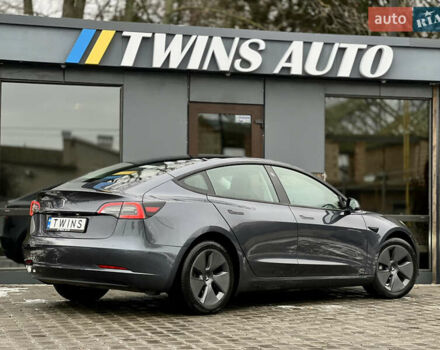 Серый Тесла Модель 3, объемом двигателя 0 л и пробегом 22 тыс. км за 24900 $, фото 19 на Automoto.ua