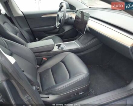 Сірий Тесла Модель 3, об'ємом двигуна 0 л та пробігом 27 тис. км за 12800 $, фото 6 на Automoto.ua