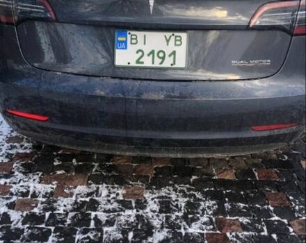 Серый Тесла Модель 3, объемом двигателя 0 л и пробегом 26 тыс. км за 31500 $, фото 3 на Automoto.ua