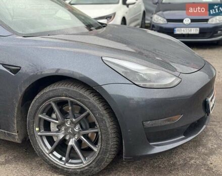 Серый Тесла Модель 3, объемом двигателя 0 л и пробегом 39 тыс. км за 23290 $, фото 2 на Automoto.ua