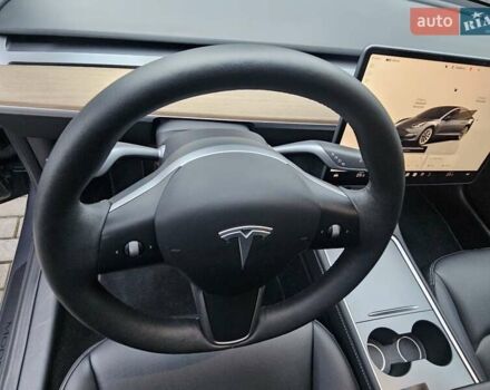 Серый Тесла Модель 3, объемом двигателя 0 л и пробегом 39 тыс. км за 22550 $, фото 40 на Automoto.ua