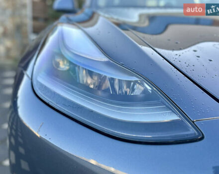 Серый Тесла Модель 3, объемом двигателя 0 л и пробегом 69 тыс. км за 18999 $, фото 5 на Automoto.ua