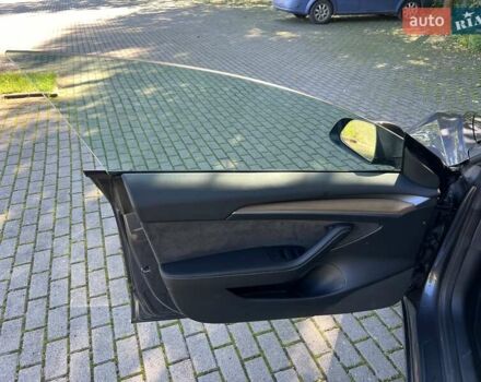 Серый Тесла Модель 3, объемом двигателя 0 л и пробегом 17 тыс. км за 25900 $, фото 32 на Automoto.ua