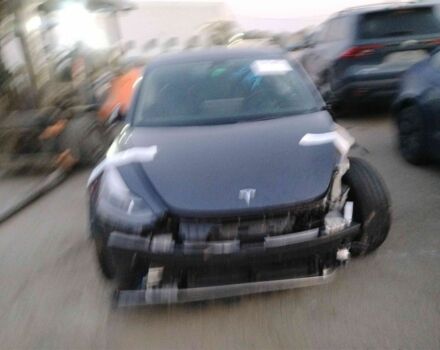 Сірий Тесла Модель 3, об'ємом двигуна 0 л та пробігом 6 тис. км за 18000 $, фото 2 на Automoto.ua