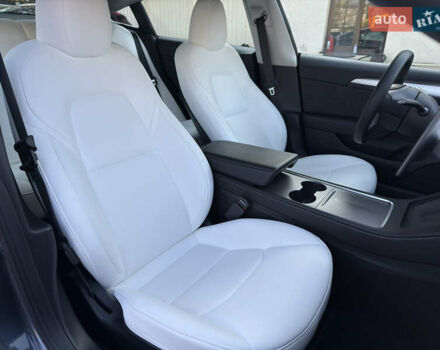 Сірий Тесла Модель 3, об'ємом двигуна 0 л та пробігом 71 тис. км за 19900 $, фото 9 на Automoto.ua