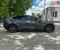 Серый Тесла Модель 3, объемом двигателя 0 л и пробегом 12 тыс. км за 23500 $, фото 4 на Automoto.ua