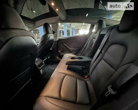 Сірий Тесла Модель 3, об'ємом двигуна 0 л та пробігом 35 тис. км за 29400 $, фото 21 на Automoto.ua