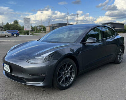 Серый Тесла Модель 3, объемом двигателя 0 л и пробегом 10 тыс. км за 20400 $, фото 1 на Automoto.ua