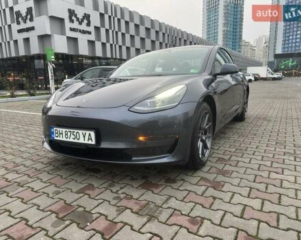 Серый Тесла Модель 3, объемом двигателя 0 л и пробегом 10 тыс. км за 21500 $, фото 2 на Automoto.ua