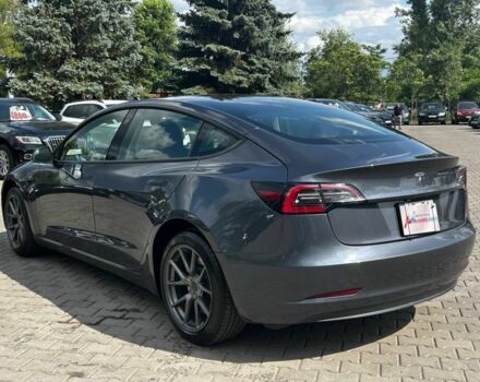 Серый Тесла Модель 3, объемом двигателя 6.3 л и пробегом 11 тыс. км за 20400 $, фото 4 на Automoto.ua