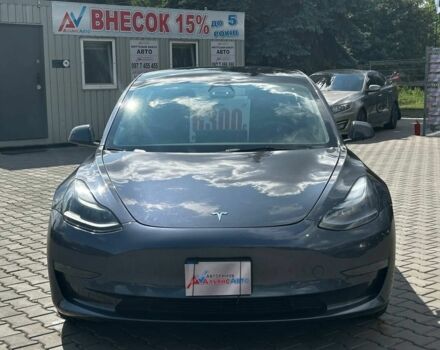 Серый Тесла Модель 3, объемом двигателя 6.3 л и пробегом 11 тыс. км за 20400 $, фото 1 на Automoto.ua