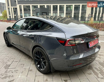 Серый Тесла Модель 3, объемом двигателя 0 л и пробегом 130 тыс. км за 22500 $, фото 5 на Automoto.ua