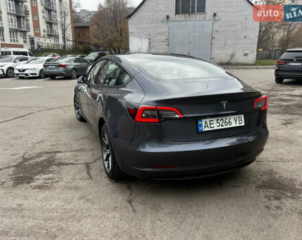Серый Тесла Модель 3, объемом двигателя 0 л и пробегом 19 тыс. км за 24500 $, фото 5 на Automoto.ua