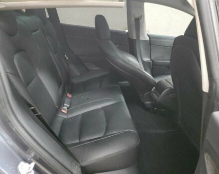 Серый Тесла Модель 3, объемом двигателя 0 л и пробегом 52 тыс. км за 7900 $, фото 9 на Automoto.ua