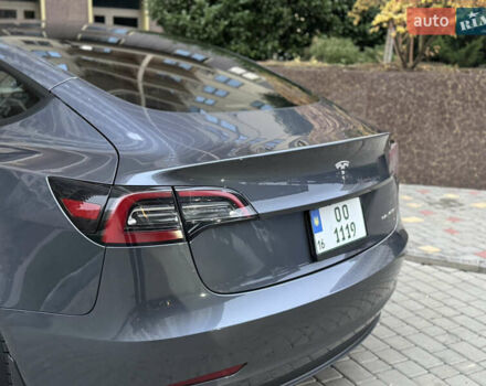 Сірий Тесла Модель 3, об'ємом двигуна 0 л та пробігом 28 тис. км за 23900 $, фото 17 на Automoto.ua