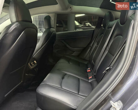 Серый Тесла Модель 3, объемом двигателя 0 л и пробегом 88 тыс. км за 20900 $, фото 23 на Automoto.ua