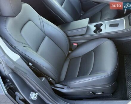 Сірий Тесла Модель 3, об'ємом двигуна 0 л та пробігом 90 тис. км за 21999 $, фото 60 на Automoto.ua