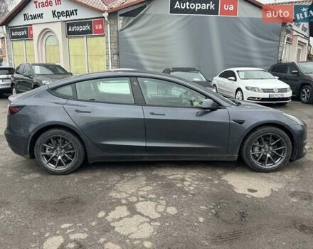 Серый Тесла Модель 3, объемом двигателя 0 л и пробегом 39 тыс. км за 23290 $, фото 4 на Automoto.ua