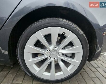 Серый Тесла Модель 3, объемом двигателя 0 л и пробегом 39 тыс. км за 22550 $, фото 25 на Automoto.ua