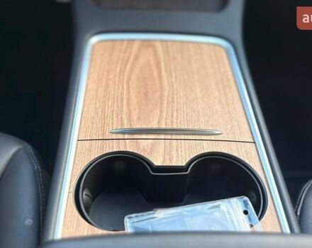 Серый Тесла Модель 3, объемом двигателя 0 л и пробегом 38 тыс. км за 25750 $, фото 11 на Automoto.ua