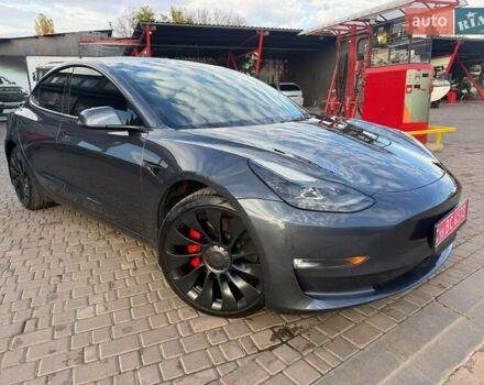Серый Тесла Модель 3, объемом двигателя 0 л и пробегом 38 тыс. км за 25750 $, фото 4 на Automoto.ua