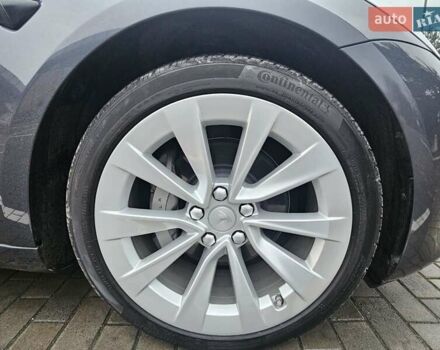 Серый Тесла Модель 3, объемом двигателя 0 л и пробегом 39 тыс. км за 22550 $, фото 23 на Automoto.ua