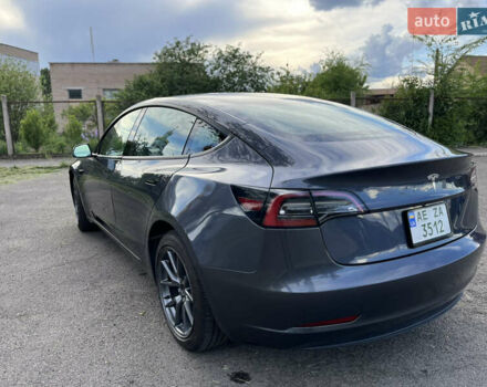 Серый Тесла Модель 3, объемом двигателя 0 л и пробегом 10 тыс. км за 20400 $, фото 9 на Automoto.ua