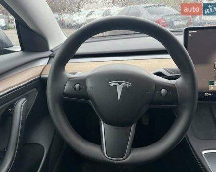 Серый Тесла Модель 3, объемом двигателя 0 л и пробегом 39 тыс. км за 23290 $, фото 26 на Automoto.ua