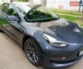 Серый Тесла Модель 3, объемом двигателя 0 л и пробегом 54 тыс. км за 25149 $, фото 3 на Automoto.ua
