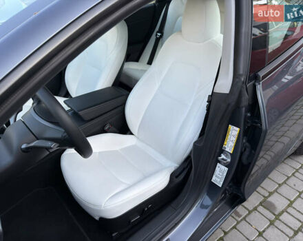 Сірий Тесла Модель 3, об'ємом двигуна 0 л та пробігом 71 тис. км за 19900 $, фото 5 на Automoto.ua