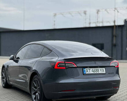 Серый Тесла Модель 3, объемом двигателя 0 л и пробегом 52 тыс. км за 24000 $, фото 4 на Automoto.ua