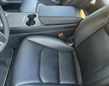 Серый Тесла Модель 3, объемом двигателя 0 л и пробегом 43 тыс. км за 23500 $, фото 6 на Automoto.ua