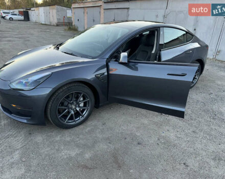 Серый Тесла Модель 3, объемом двигателя 0 л и пробегом 30 тыс. км за 24000 $, фото 9 на Automoto.ua