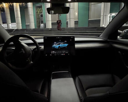 Серый Тесла Модель 3, объемом двигателя 0 л и пробегом 40 тыс. км за 22000 $, фото 7 на Automoto.ua